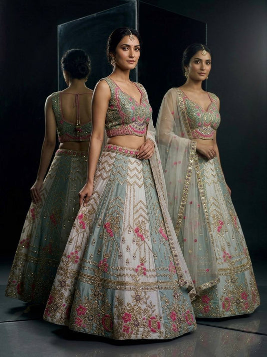 Sehen Sie umwerfend aus in diesem wunderschönen cremefarbenen Lehenga-Set