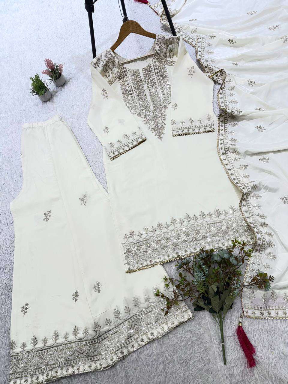 PREMIUM-FERTIGANZUG-SET AUS ANARKALI
