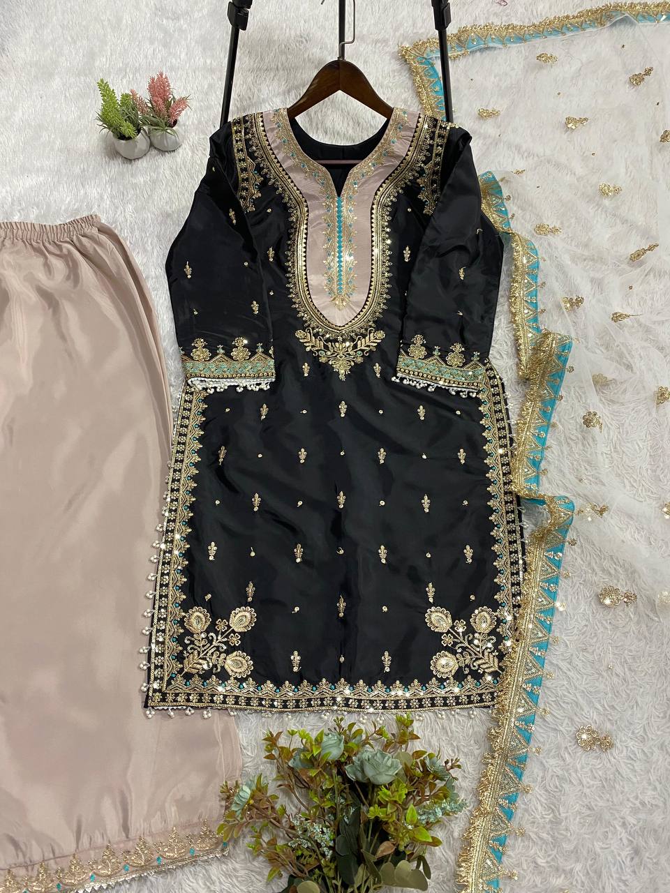 MAHIRA KHAN INSPIRED SEQUENCE EMBROIDERY WORKED TOP PLAZZO