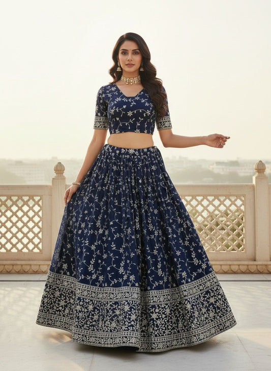Sehen Sie umwerfend aus in diesem wunderschönen cremefarbenen Lehenga-Set