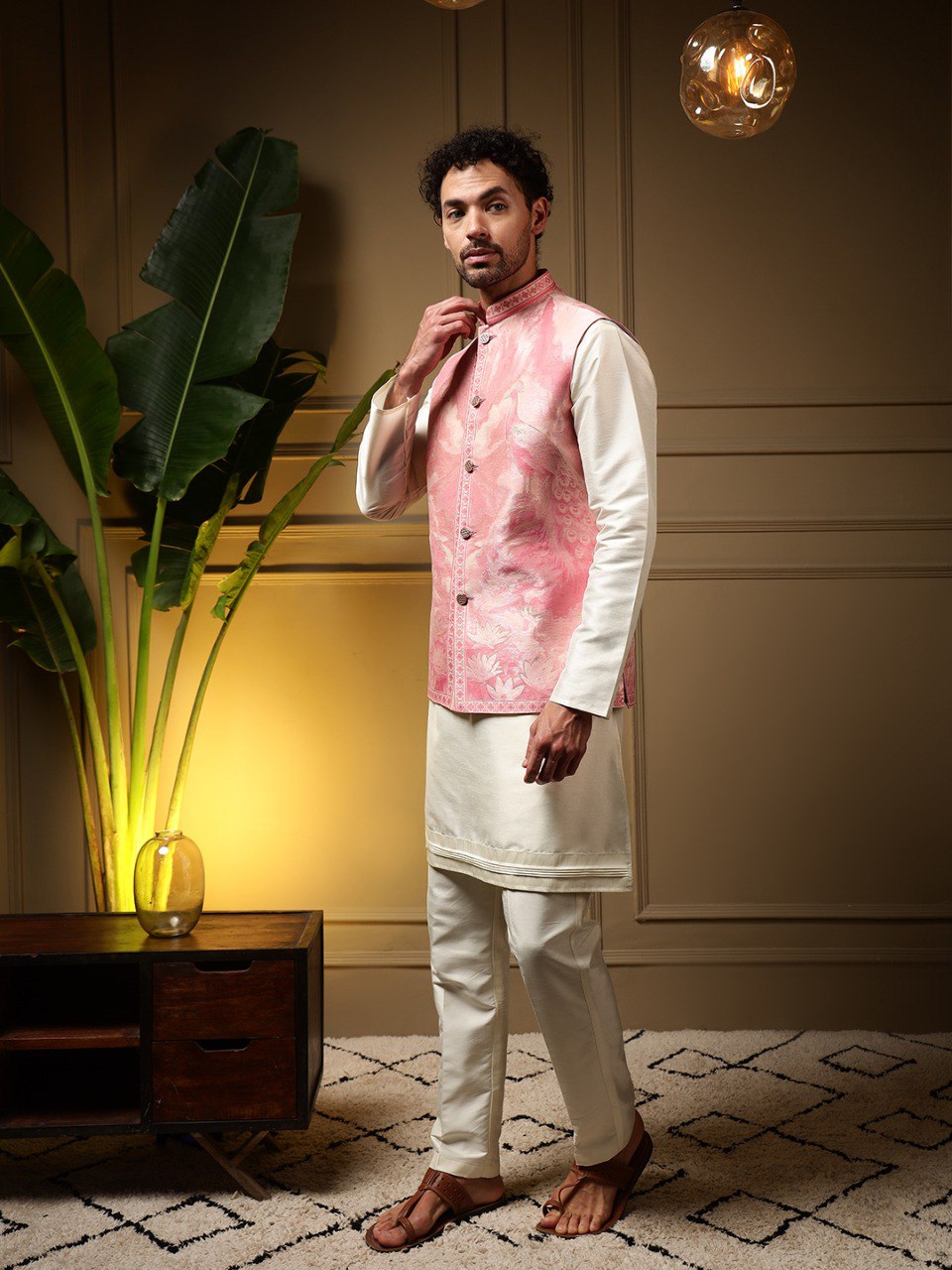 Presenting Koti Kurta With Pant set