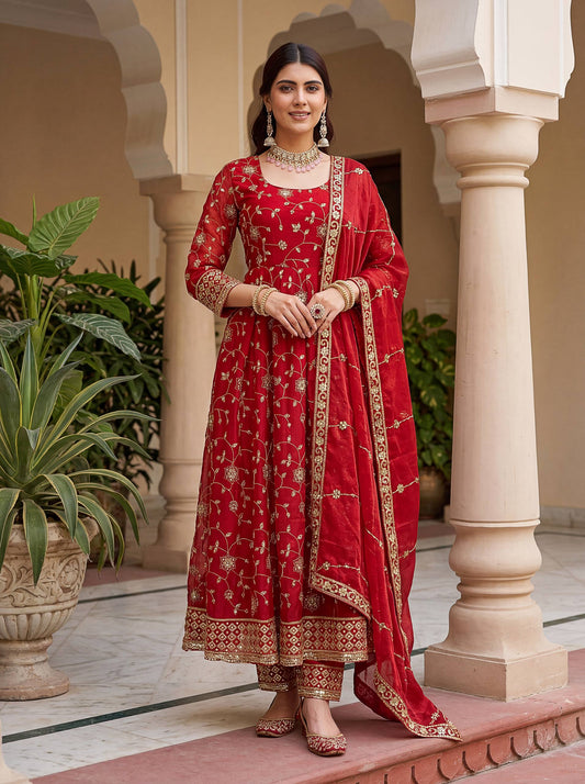 Robe de travail brodée en georgette fleurie artificielle avec de riches paillettes