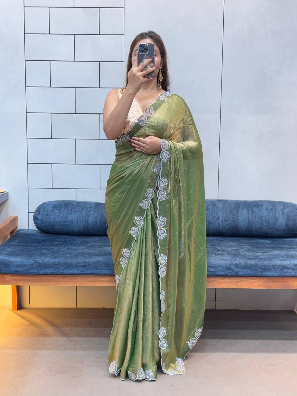LOVING HART DIAMOND WORK BORDER SPACE SILK SAREE