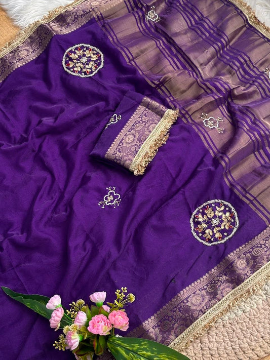 Very Soft nd elegant Rich look fendy sartin fabric saree