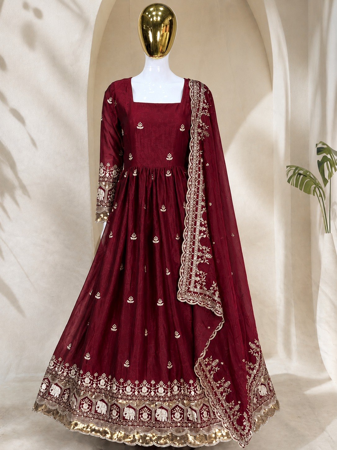 PREMIUM-FERTIGANZUG-SET AUS ANARKALI