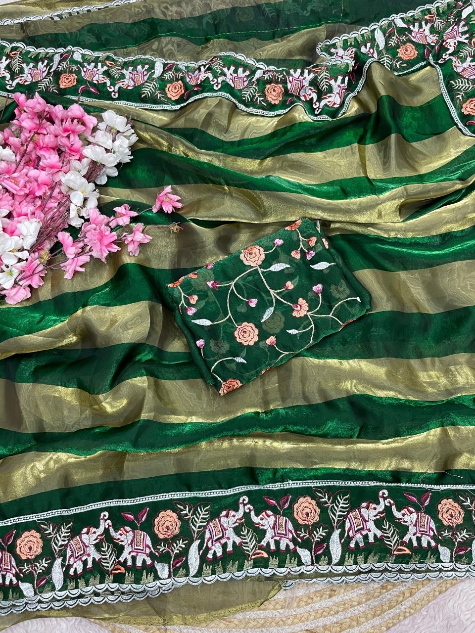 Presents New Bollywood Trending Design Saree