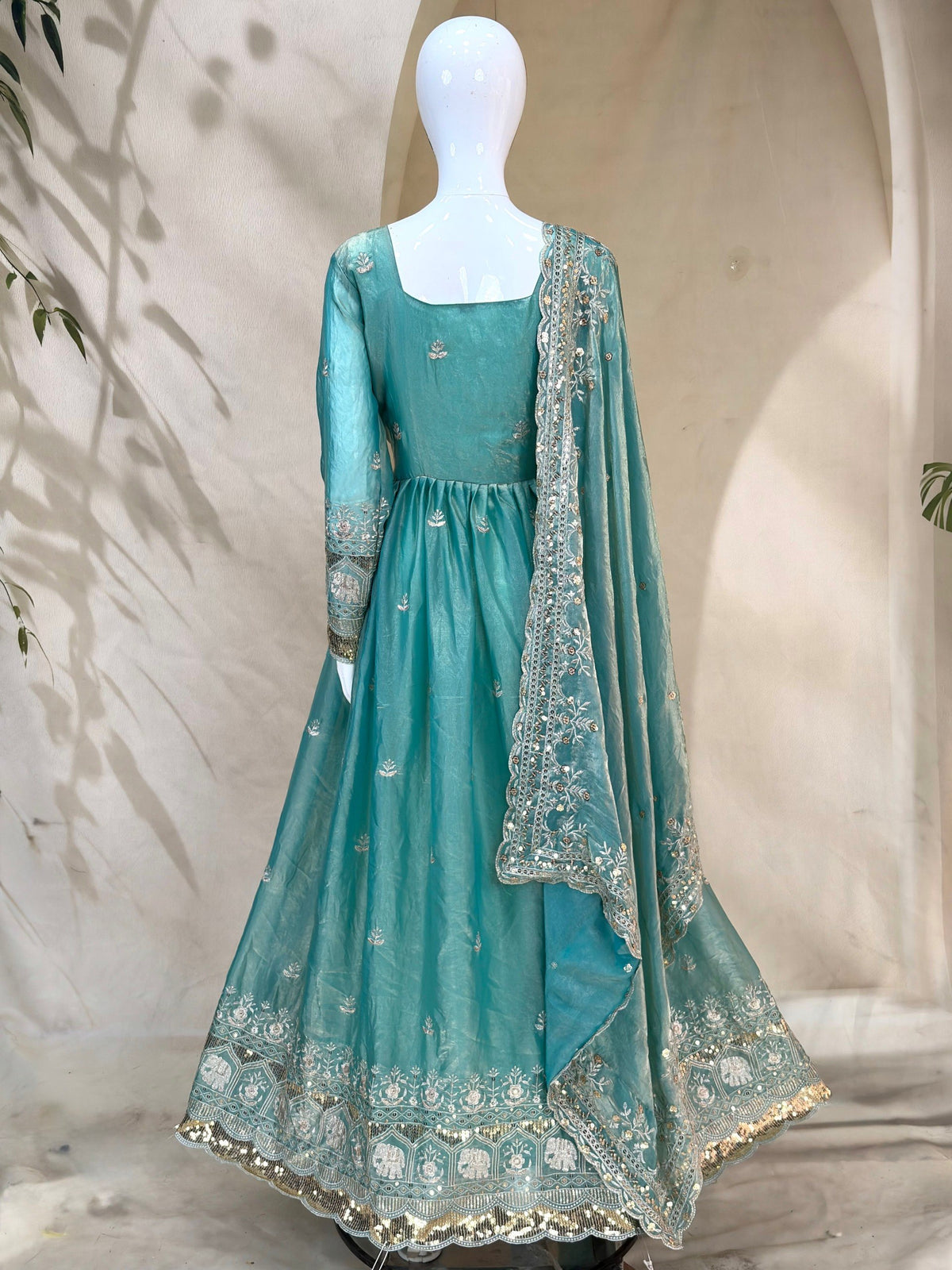 PREMIUM-FERTIGANZUG-SET AUS ANARKALI