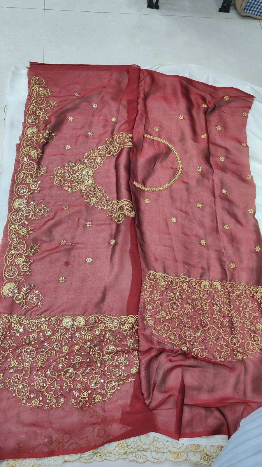 Elegant off-white rangoli silk fabric saree