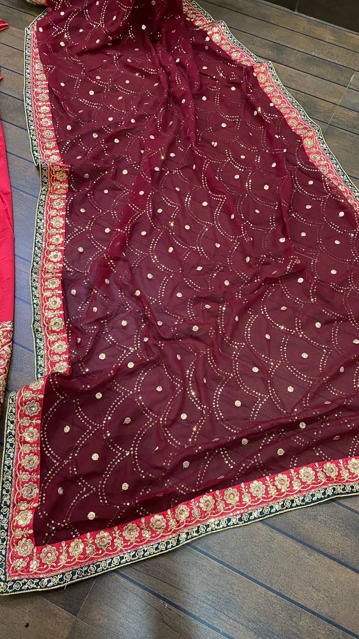 Sehen Sie umwerfend aus in diesem wunderschönen cremefarbenen Lehenga-Set