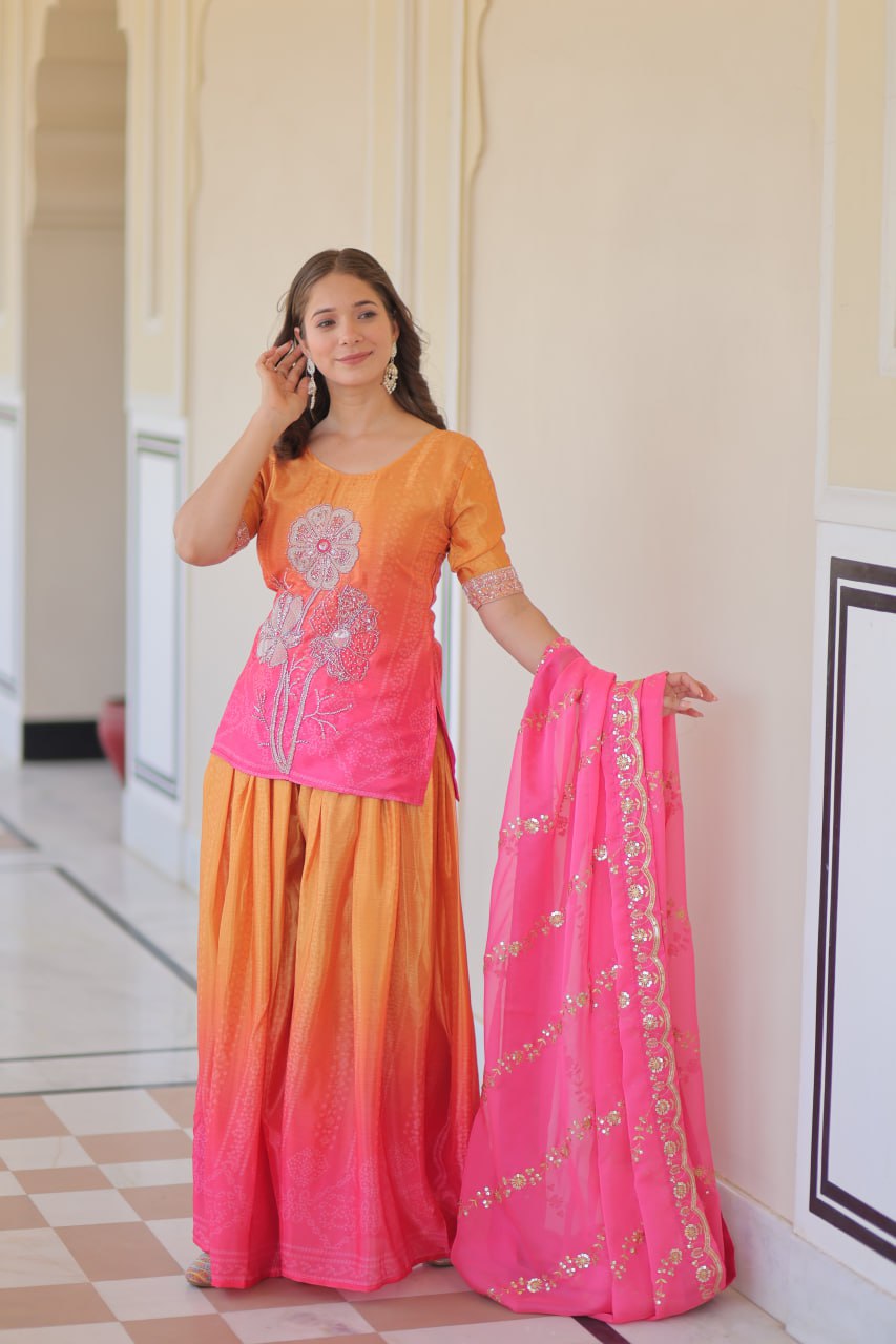 Kleid aus Georgette-Imitat mit üppiger Paillettenstickerei