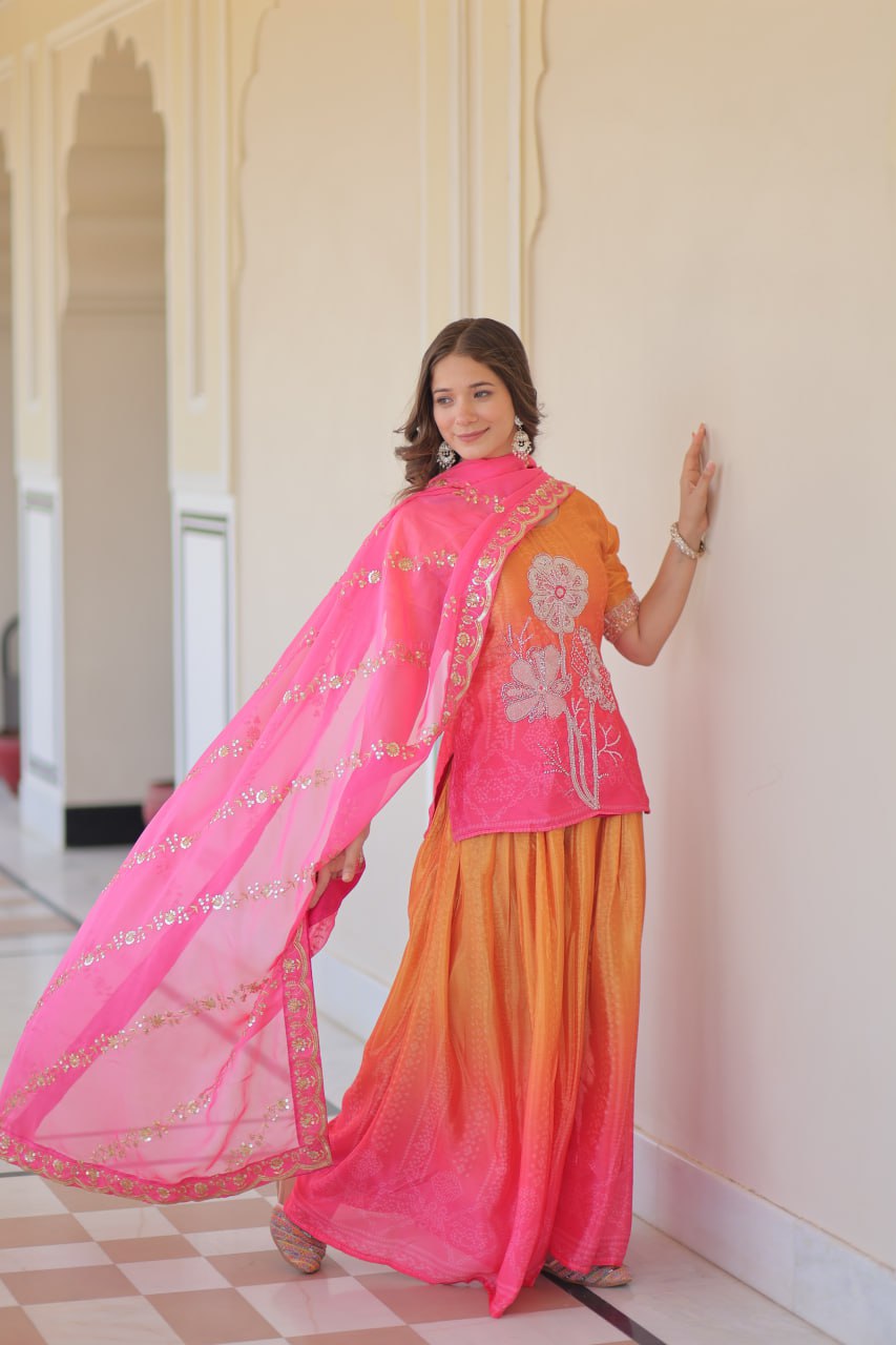 Kleid aus Georgette-Imitat mit üppiger Paillettenstickerei