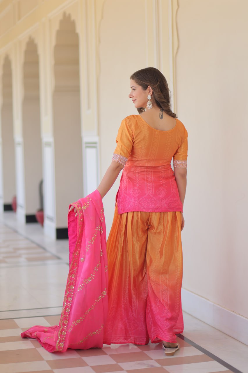 Kleid aus Georgette-Imitat mit üppiger Paillettenstickerei