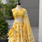 Sehen Sie umwerfend aus in diesem wunderschönen cremefarbenen Lehenga-Set