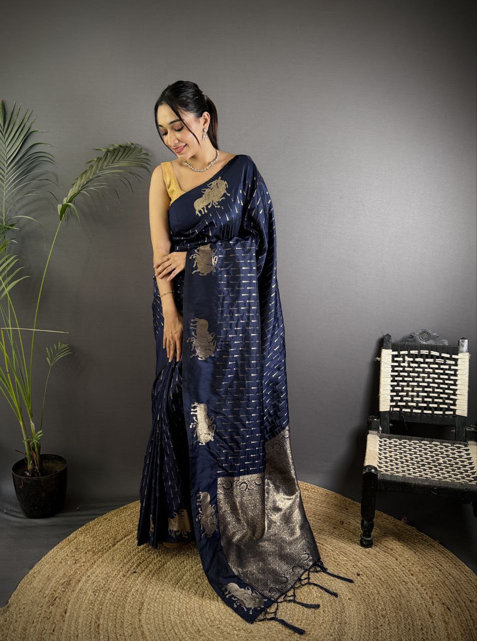 Very Unique lichi silk saree with Beautiful weaving