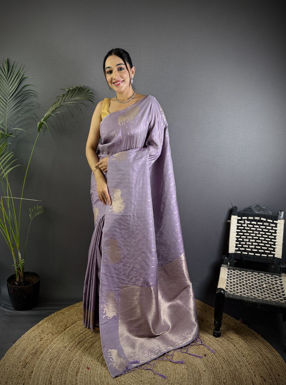 Very Unique lichi silk saree with Beautiful weaving