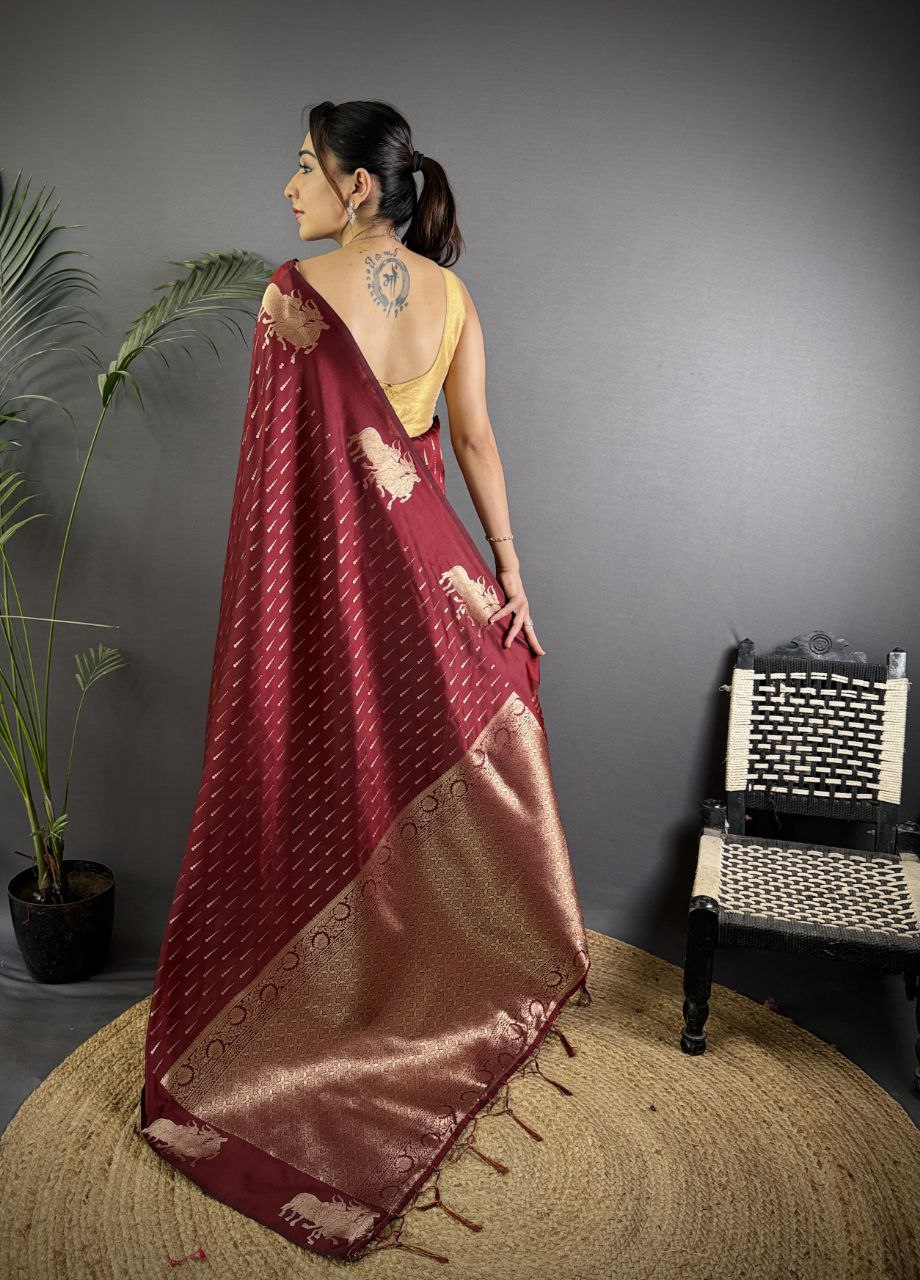 Very Unique lichi silk saree with Beautiful weaving