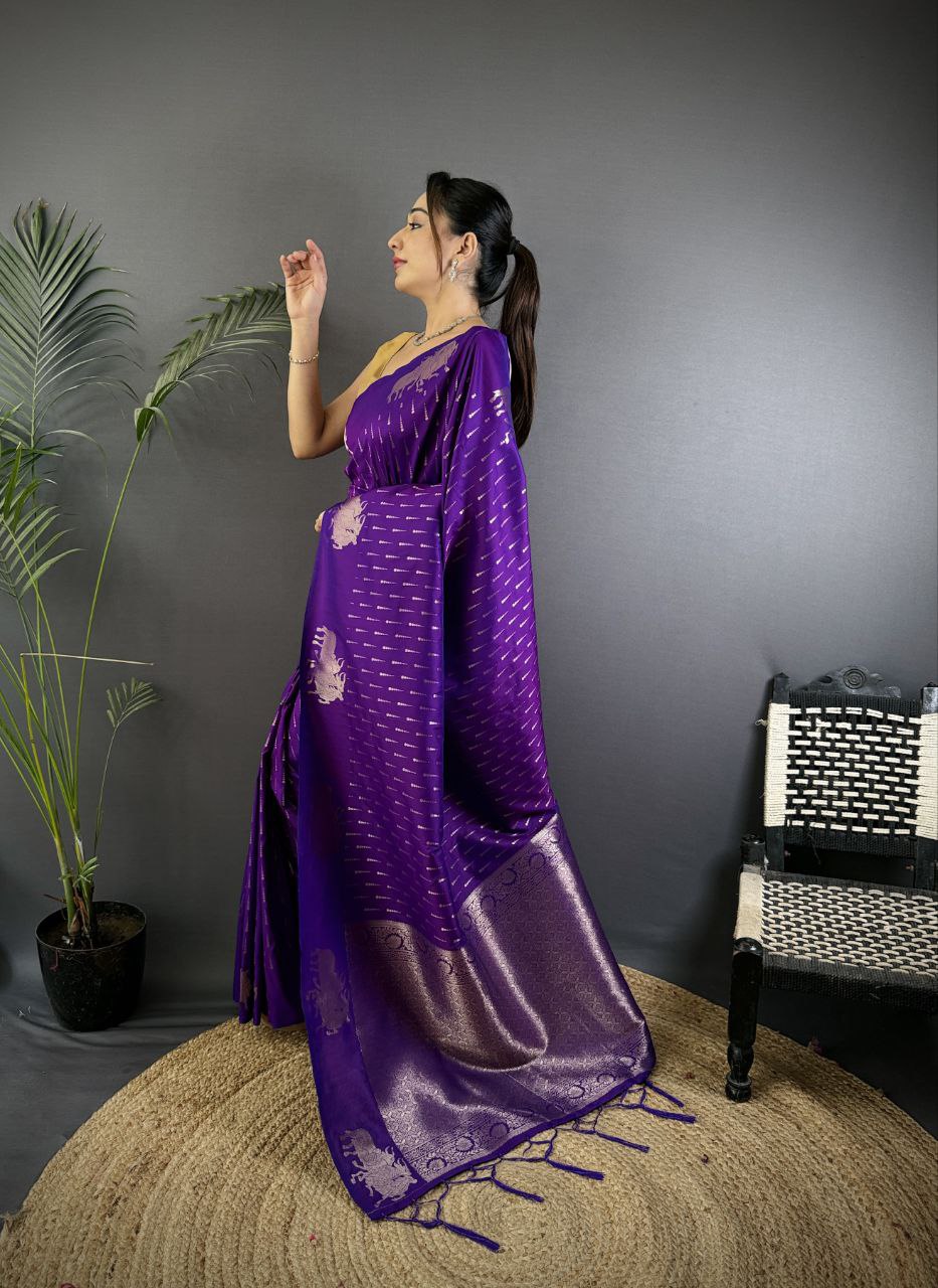 Very Unique lichi silk saree with Beautiful weaving