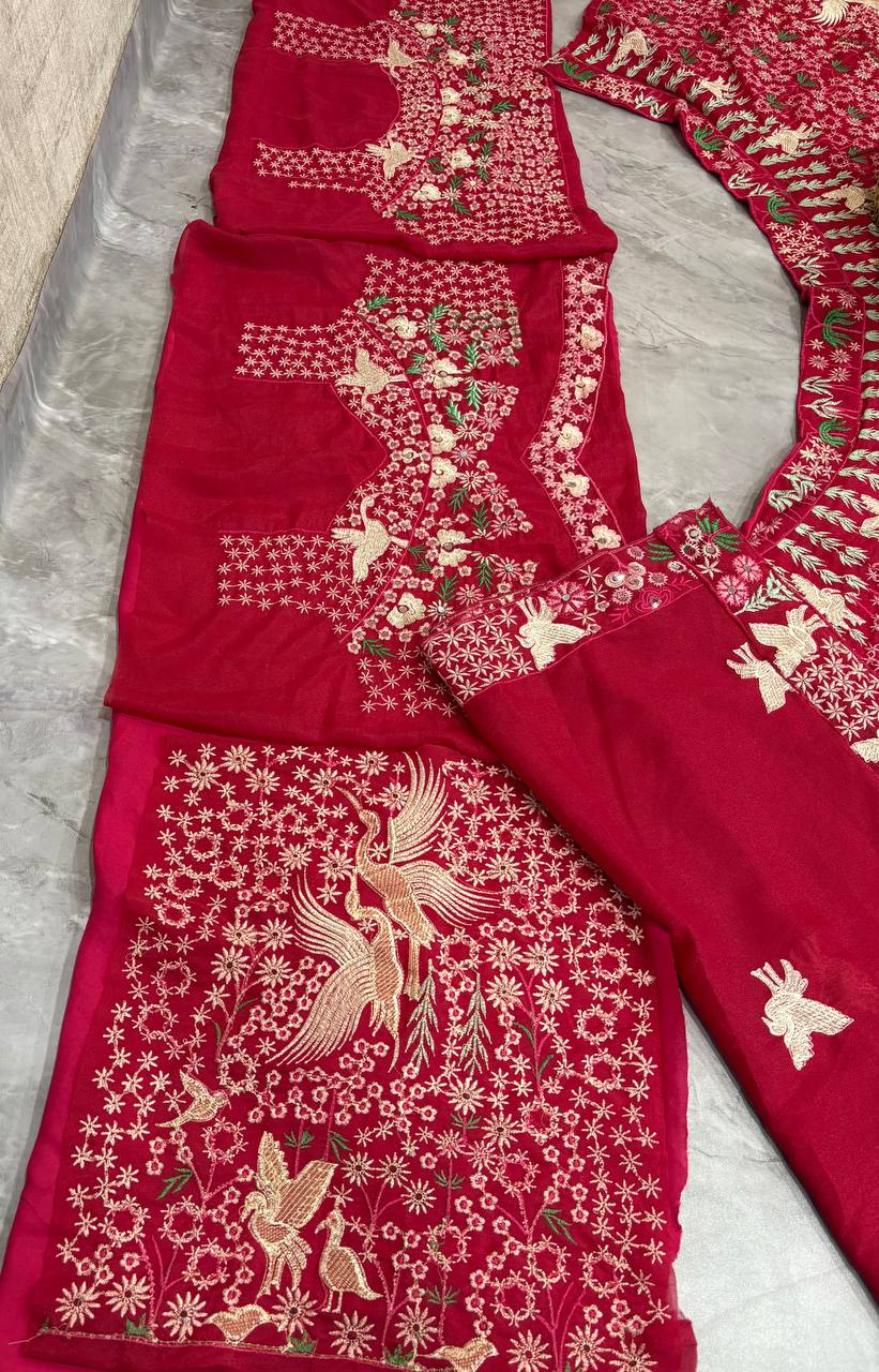 Sehen Sie umwerfend aus in diesem wunderschönen cremefarbenen Lehenga-Set