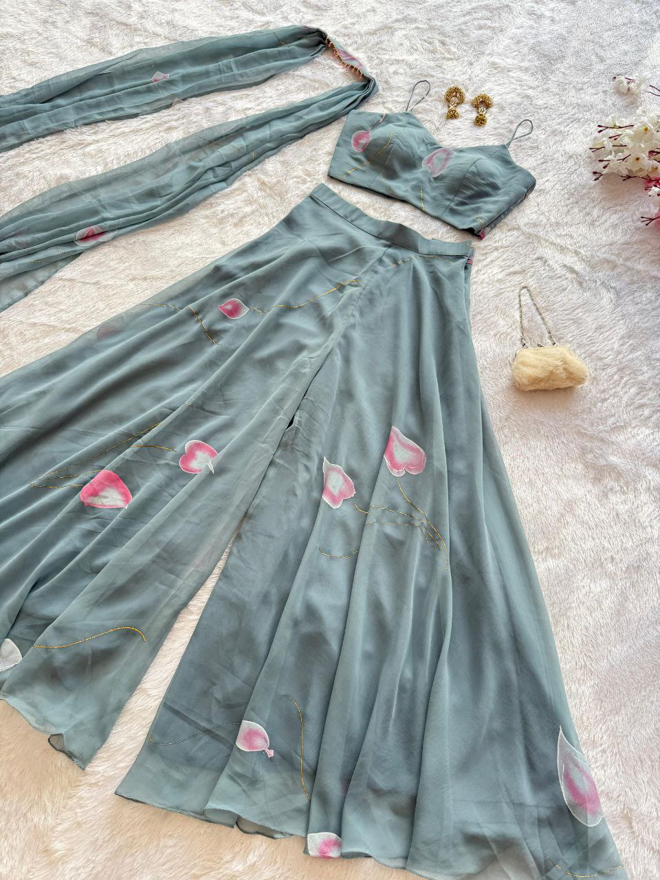 Präsentation des exklusiven Anarkali-Shooting-Designs