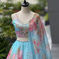 Sehen Sie umwerfend aus in diesem wunderschönen cremefarbenen Lehenga-Set