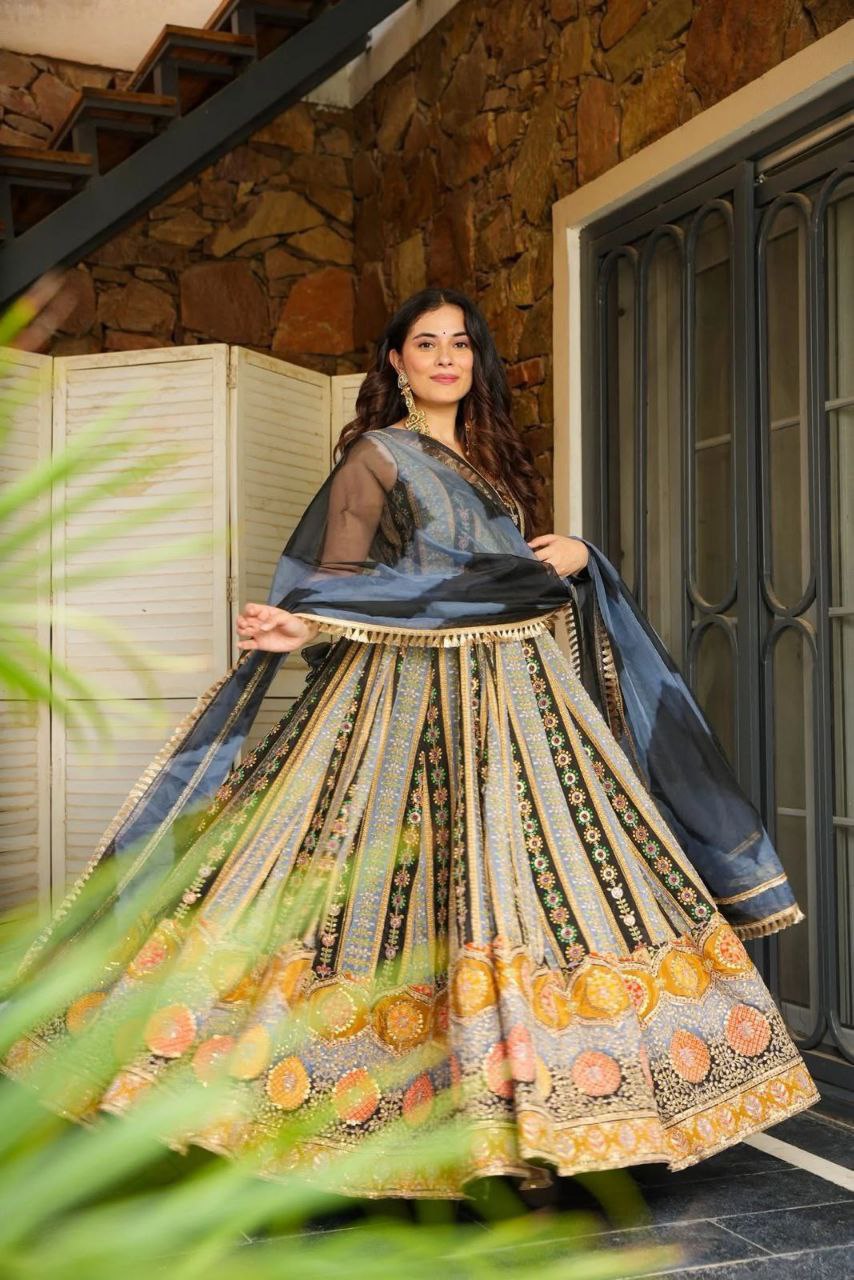Präsentation des exklusiven Anarkali-Shooting-Designs