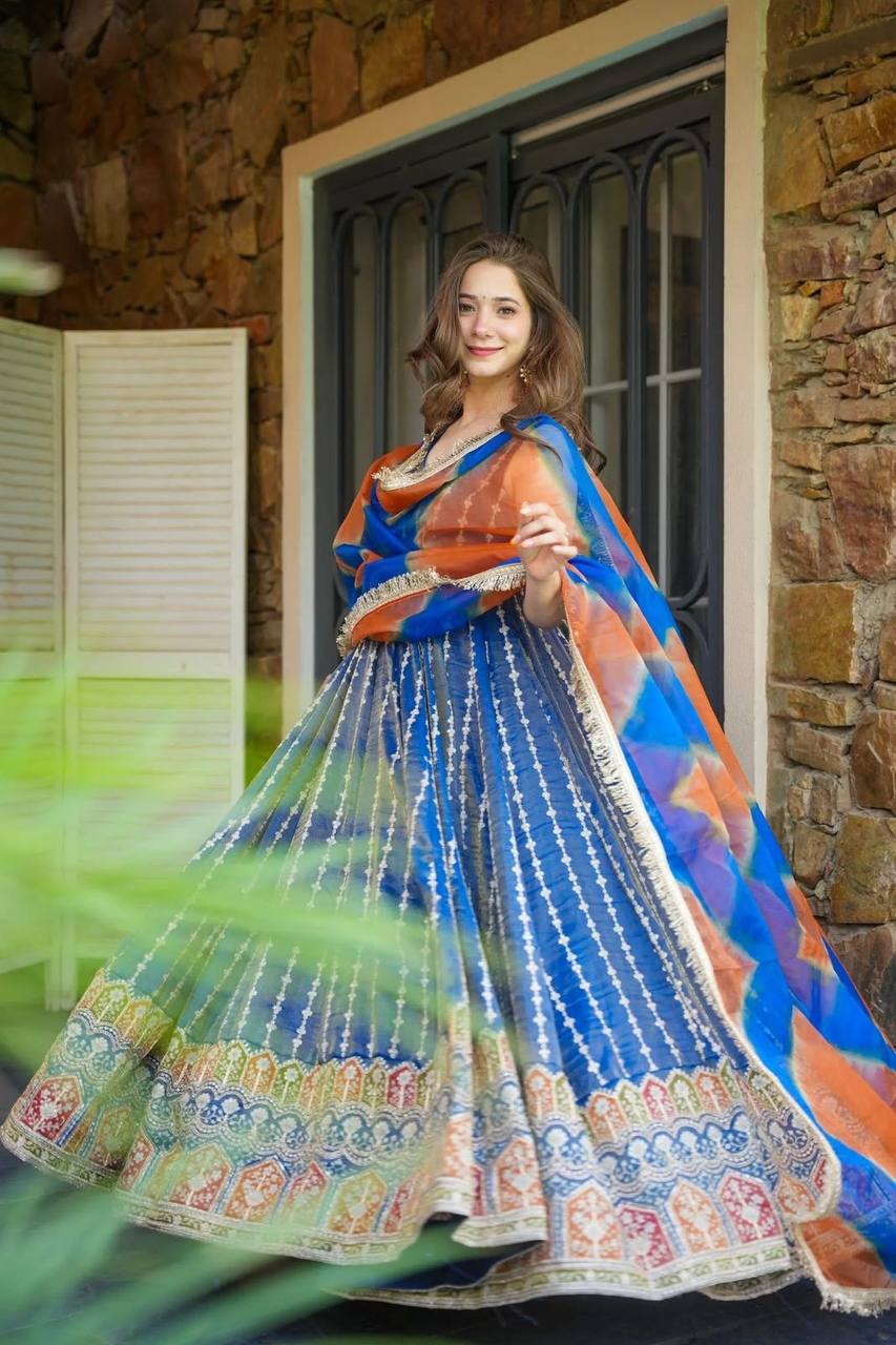 Präsentation des exklusiven Anarkali-Shooting-Designs