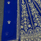 NEUER LEHENGA CHOLI AUS SAMT IM BEUTIQUE-STIL MIT STICKEREI UND KORDELN