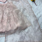 Einführung eines 4 Meter ausgestellten Lehenga mit Paillettenstickerei und Cut-Work