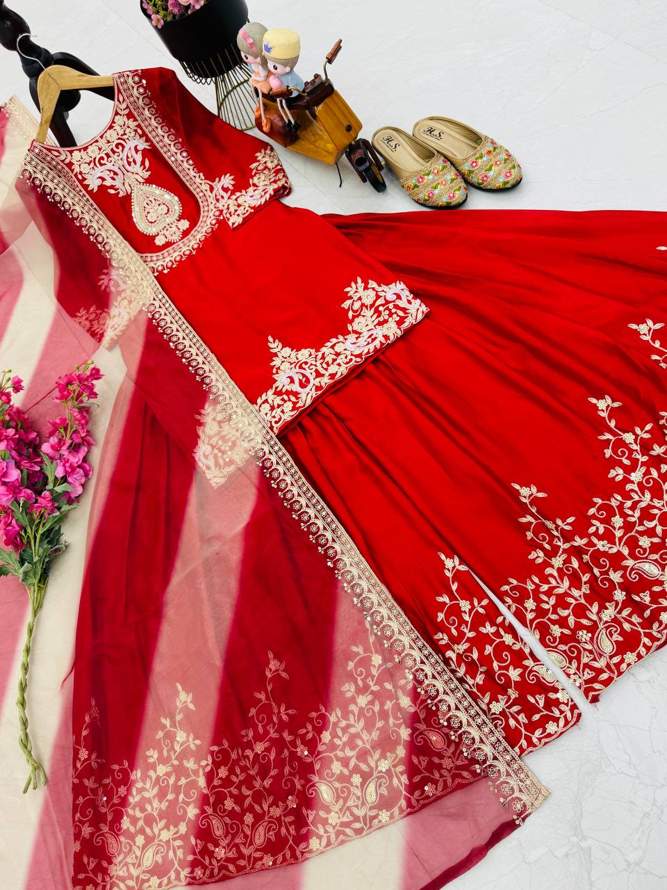 NEUES ĐĚSIGNER PARTY WEAR TOP UND PLAZZO