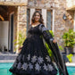 Präsentation des exklusiven Anarkali-Shooting-Designs