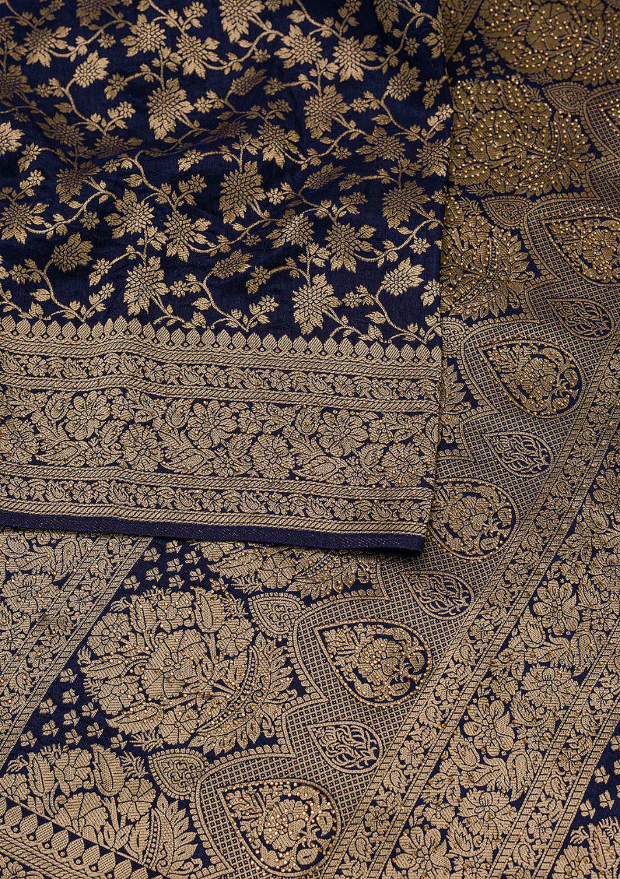 Partykleidung aus weichem Rangoli-Seidensari