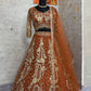 Sehen Sie umwerfend aus in diesem wunderschönen cremefarbenen Lehenga-Set