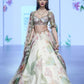 Einführung eines 4 Meter ausgestellten Lehenga mit Paillettenstickerei und Cut-Work