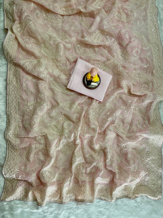 Je recherche quelqu'un pour ce magnifique sari de la même couleur