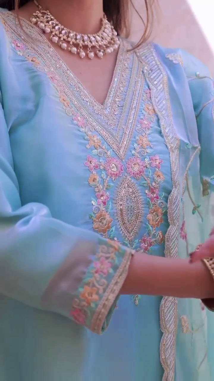 Einführung der neuen EID-Kollektion: 3-teiliges, schickes Kurti mit Plazzo