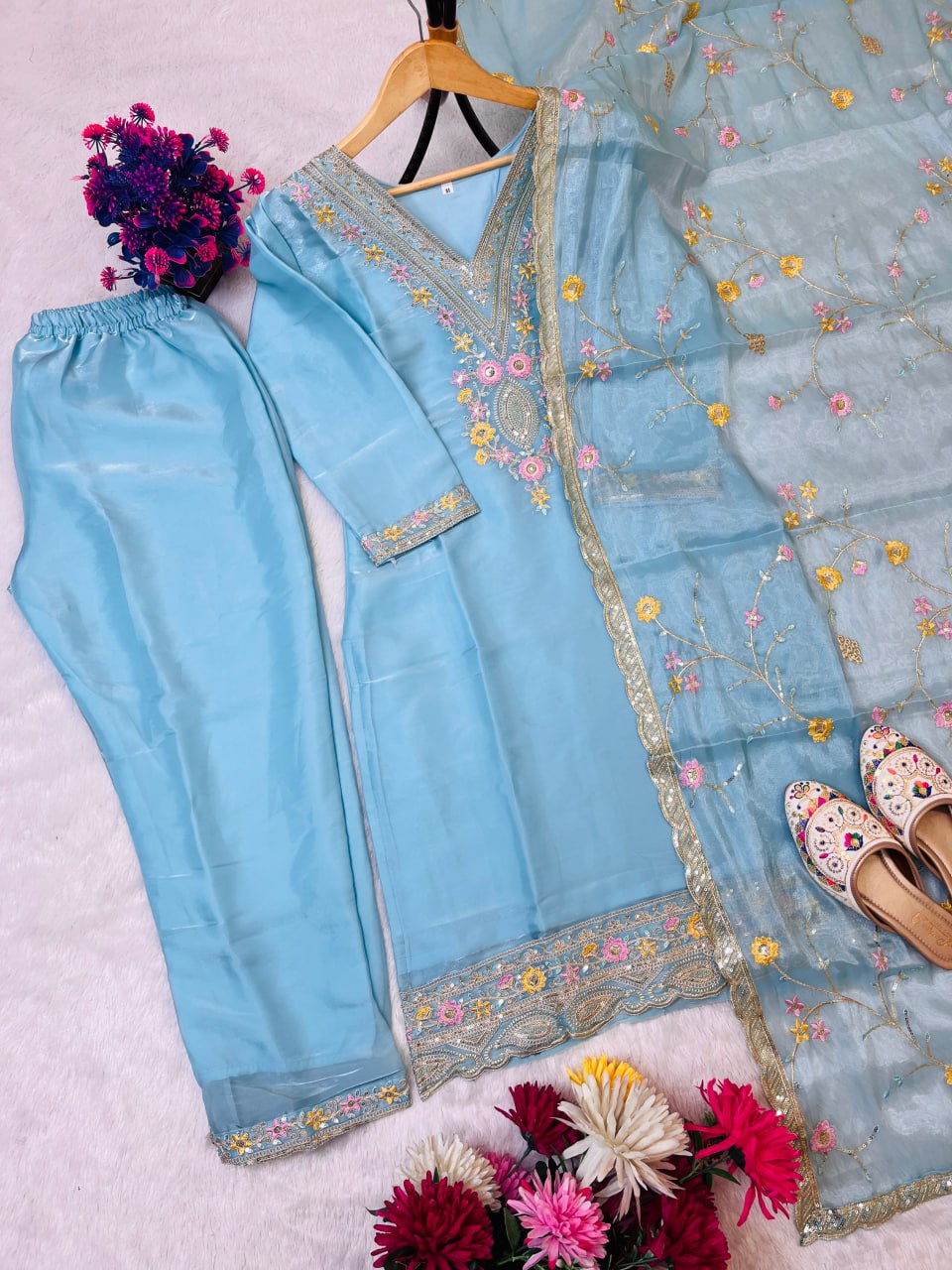 Einführung der neuen EID-Kollektion: 3-teiliges, schickes Kurti mit Plazzo