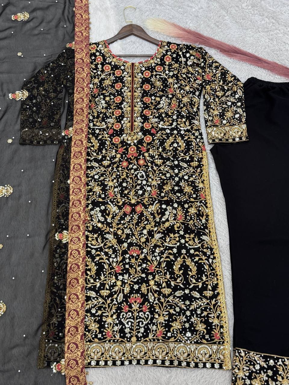 Launching New Trending Collection 3 Pices Ready Made Long Kurti - Pent With Dupatta