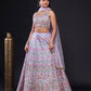 Sehen Sie umwerfend aus in diesem wunderschönen cremefarbenen Lehenga-Set