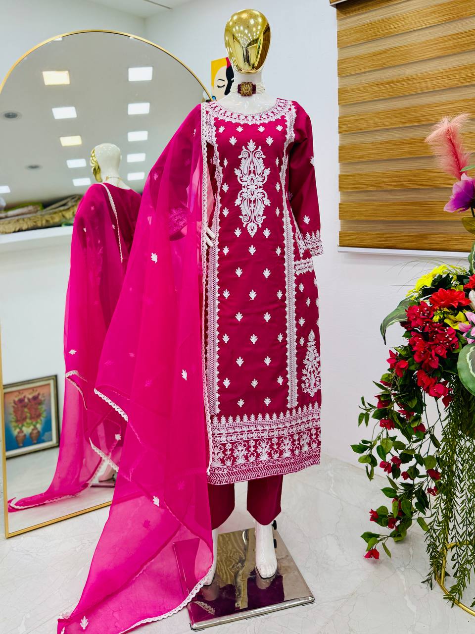 Einführung der neuen EID-Kollektion: 3-teiliges, schickes Kurti mit Plazzo