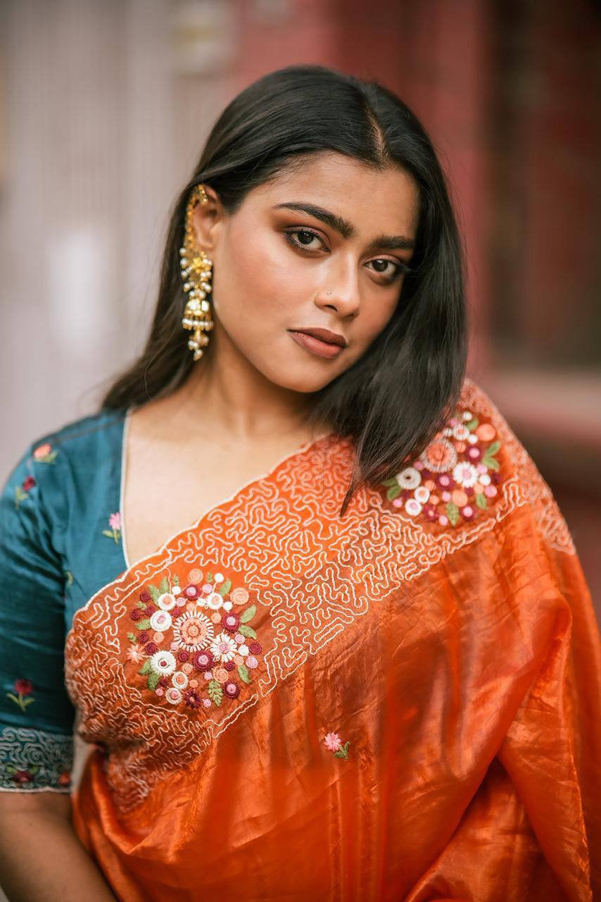 Premium Paper Crush silk sarees with Multi thread embroidery work Saree