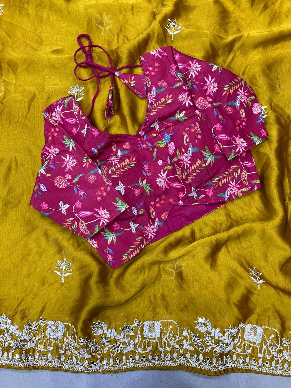 Wedding Wear Exclusive Ethnic Motif Saree