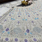 Einführung eines 4 Meter ausgestellten Lehenga mit Paillettenstickerei und Cut-Work