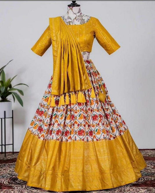 Lancement de Lehenga évasé de 4 mètres avec broderie à paillettes