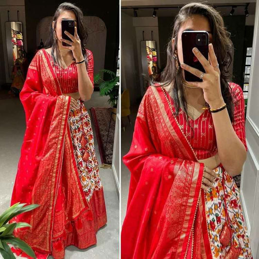 Lancement de Lehenga évasé de 4 mètres avec broderie à paillettes