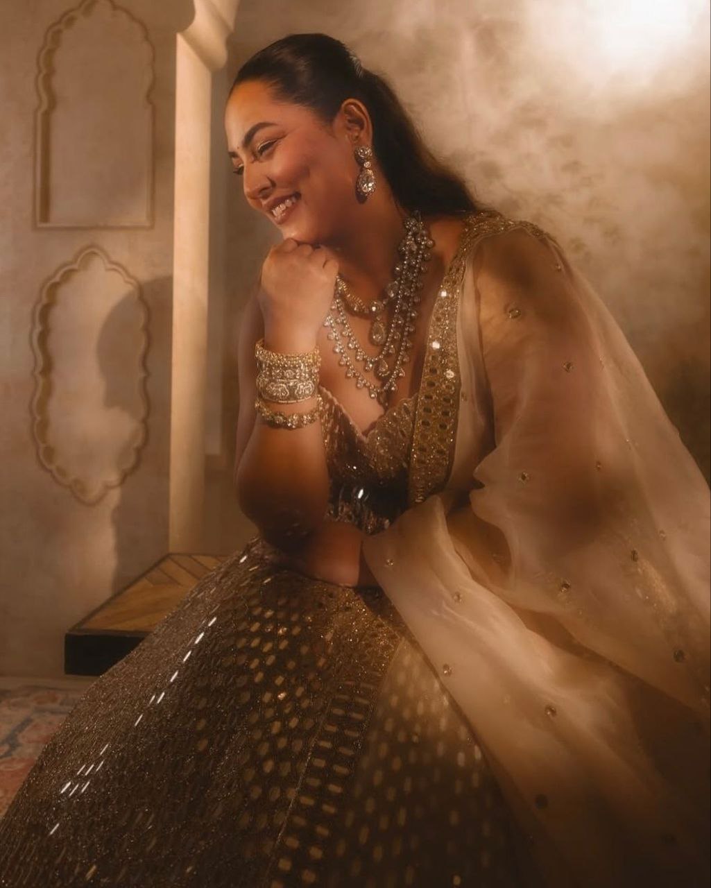 Feiern Sie den Charme der indischen Kultur mit diesem wunderschönen Lehenga-Set