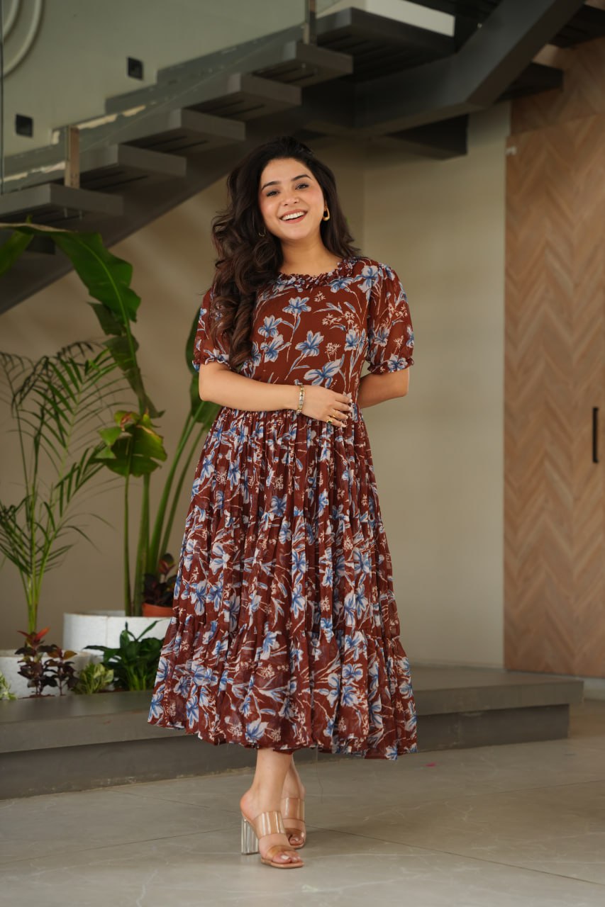 Desirable Women's Fully Flair Gown Made With Faux Georgette Fabrics With Print