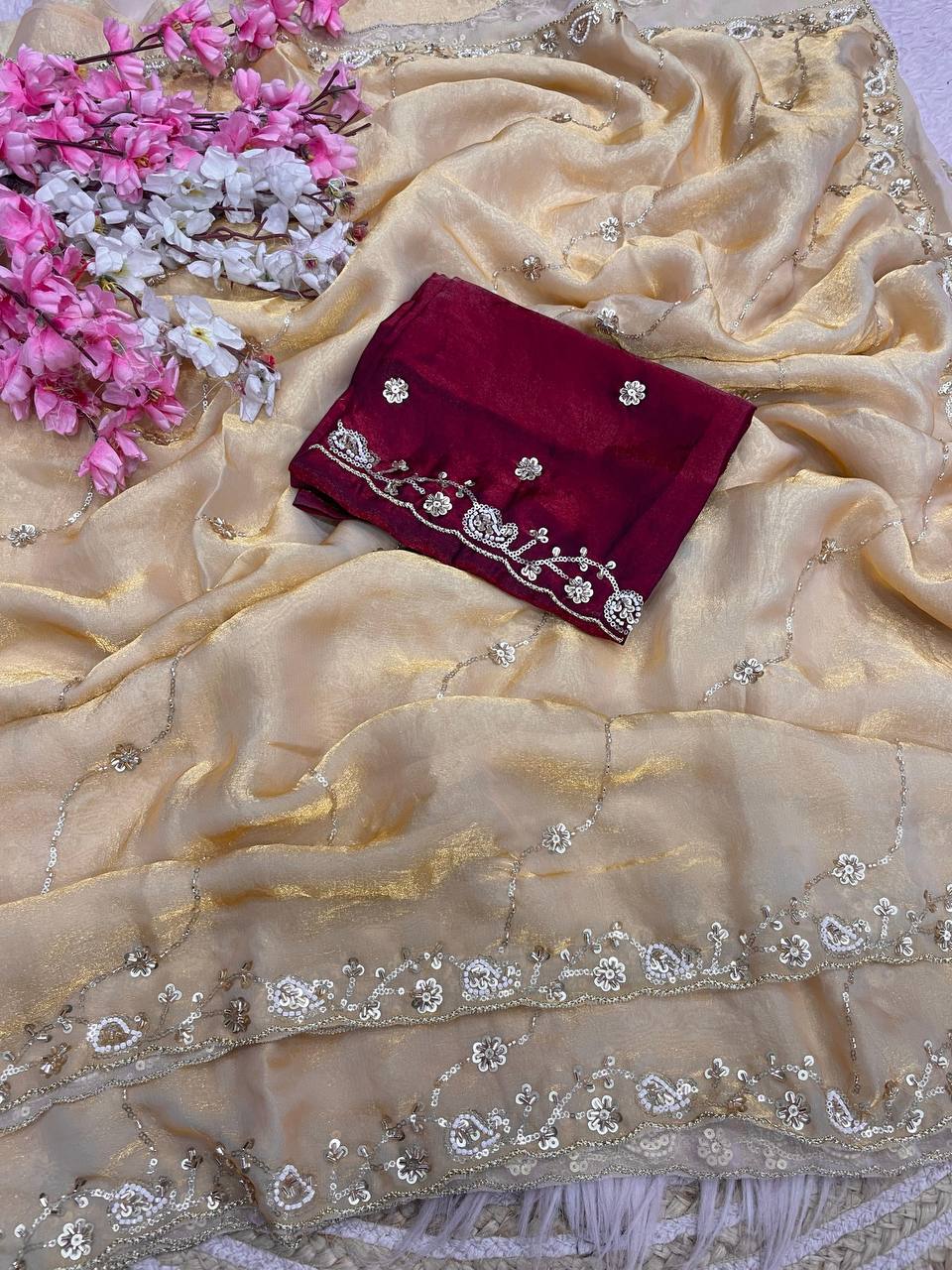 Fandy sattin Presents New Bollywood Trending Design Saree