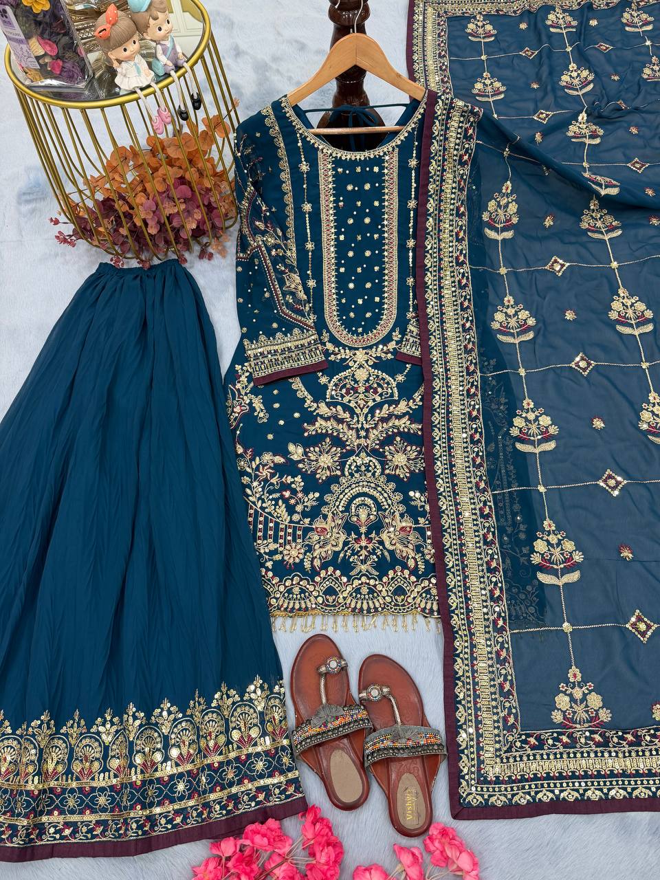 Launching New Đěsigner Party Wear Look Pur Heavy Faux Georgette Top Plazzo & Dupatta Set