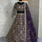 Sehen Sie umwerfend aus in diesem wunderschönen cremefarbenen Lehenga-Set