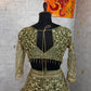 Sehen Sie umwerfend aus in diesem wunderschönen cremefarbenen Lehenga-Set